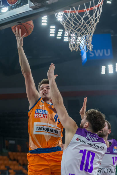 骑士和雷霆 骑士和雷霆