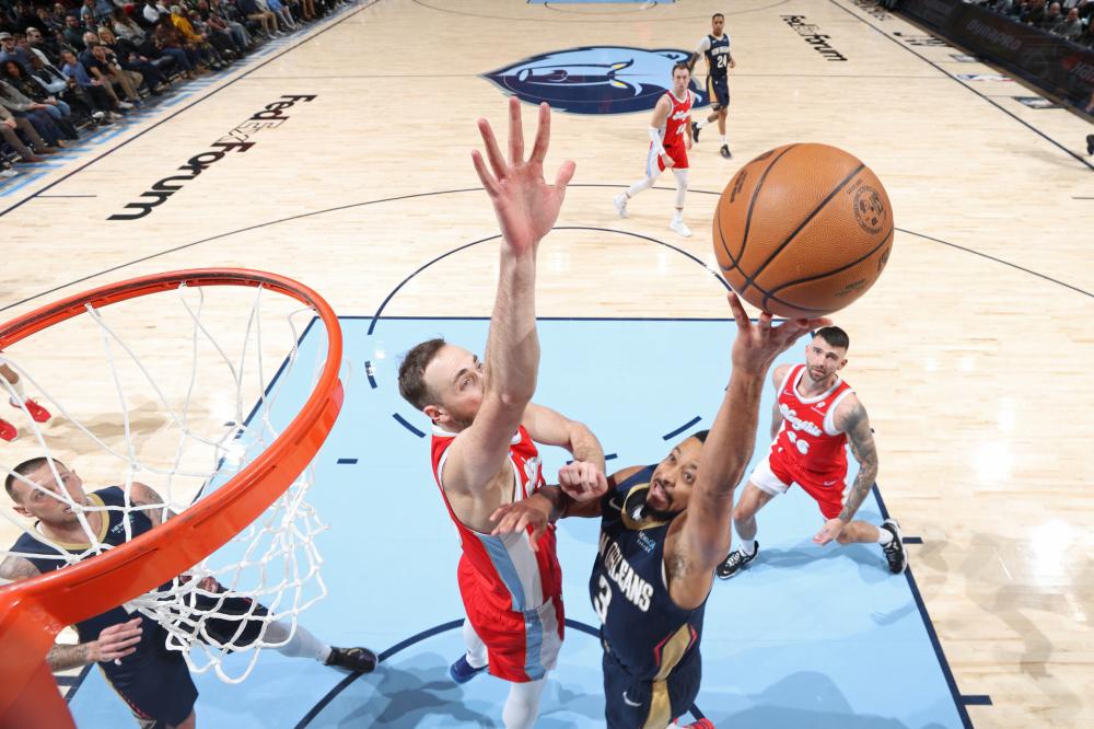 年轻面孔崭 年轻面孔崭