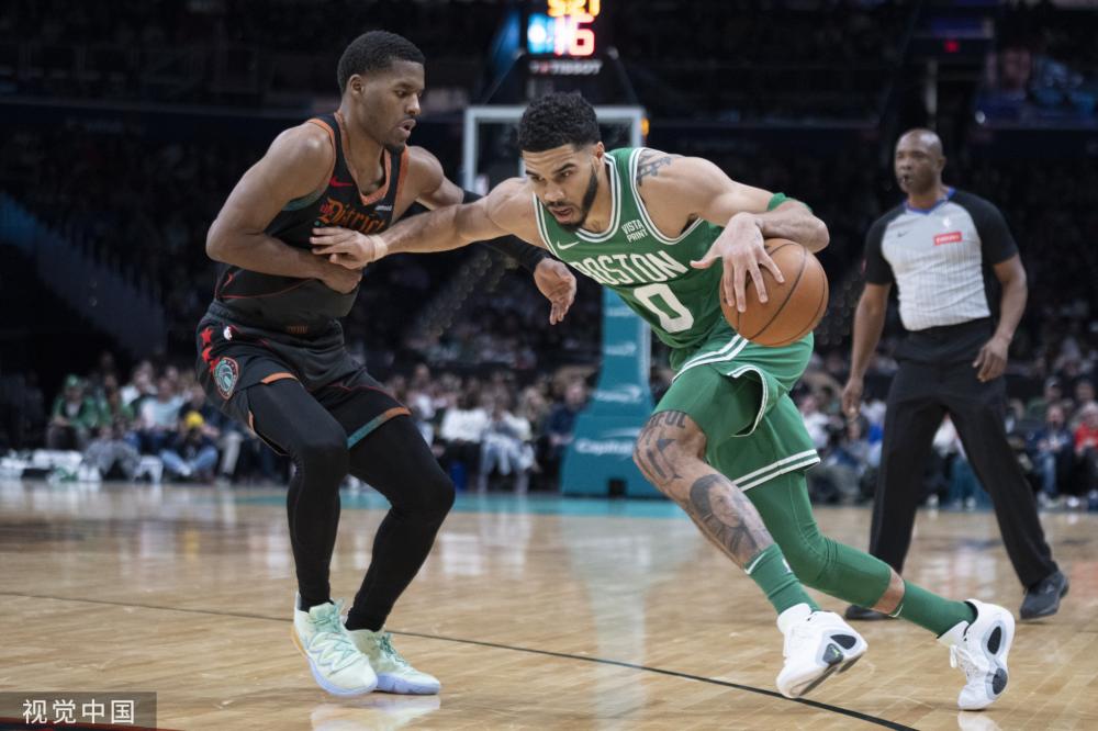 代下巨大的 代下巨大的